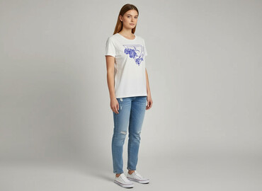 guess białe t shirty: Beloved, Women`s T-shirt, size M at lalafo.pl guess białe t shirty: Beloved, Women`s T-shirt, size M
