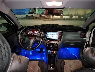 Kia: Kia Rio: 1.4 l | 2010 il Sedan — 10