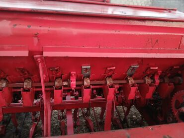 Зерновые сеялки: Продаю сеялку зерновая травяная с сашниками для клевера 46 рядков — 6