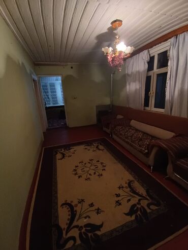 rayonlarda gunluk kiraye evler: Kiraye ev Keşle qesebesinde kiraye ev verilir,heyetde 3 ev var,hamam
