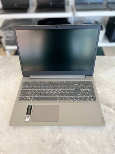 ноутбук на прокат: Ноутбук, Lenovo, 8 ГБ ОЗУ, 15.6 ", Для несложных задач, память SSD