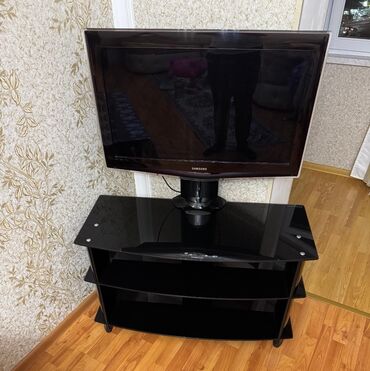 İşlənmiş Televizor Samsung 82" Ünvandan götürmə