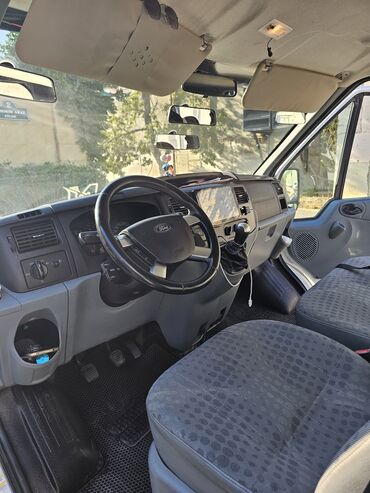 fort fujen: Ford Bronco: 2.2 l | 2010 il 380000 km Van/Minivan