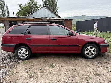 Унаа сатуу: Toyota Avensis: 1999 г., 1.8 л, Кол менен иштөөчү, Бензин, Универсал — 4