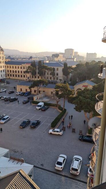 Yeni tikili: 3 otaqlı, Yeni tikili, 80 kv. m — 3