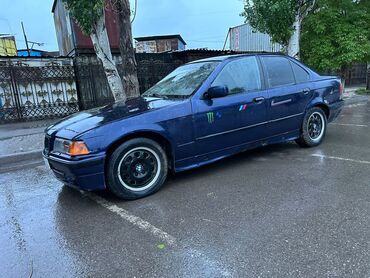 318: BMW 318: 1992 г., 1.8 л, Механика, Бензин, Хэтчбэк