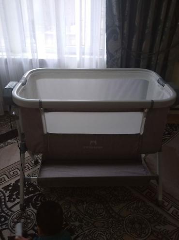 коляски chicco: Удобная детская люлька-кроватка, выполненная в нейтральном — 2