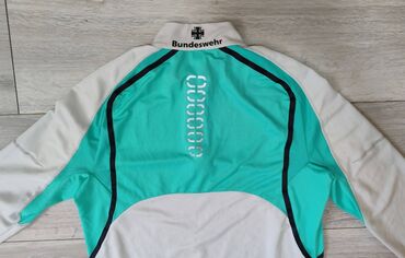 Sportska odeća: Gornji deo odeće, Za odrasle, Upotrebljenо — 3