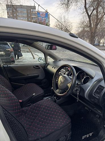 Honda: Honda Fit: 2003 г., 1.3 л, Вариатор, Бензин, Хэтчбэк — 9