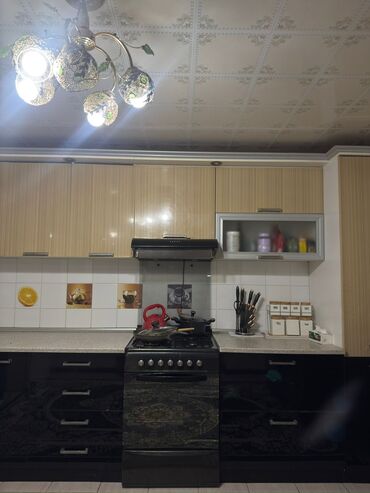 б у кухонный мебель: Ашкана гарнитуру, Колдонулган