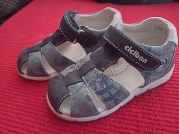 Dečija obuća: Sandale, Ciciban, Veličina - 24