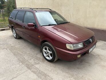 машина в долг: Volkswagen Passat: 1994 г., 1.8 л, Механика, Газ, Универсал