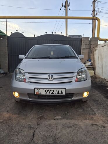 Toyota: Toyota ist: 2003 г., 1.5 л, Автомат, Бензин, Хэтчбэк