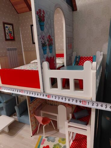 Oyuncaqlar: Продаётся игровой деревянный домик для кукол Entertainer, с мебелью и — 6