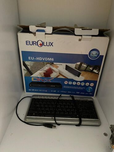 Uzunmüddətli kirayə mənzillər: Kristalin binasinda 13/3 mertebesinde 3 otaqli ev 550 azn evde bütun — 20