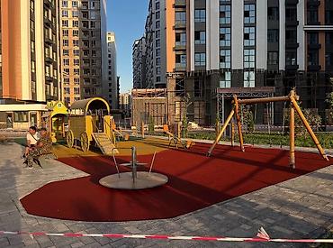 children place: Детская игровая площадка «Поезд» для двора/ЖК/парка Комплекс — 1