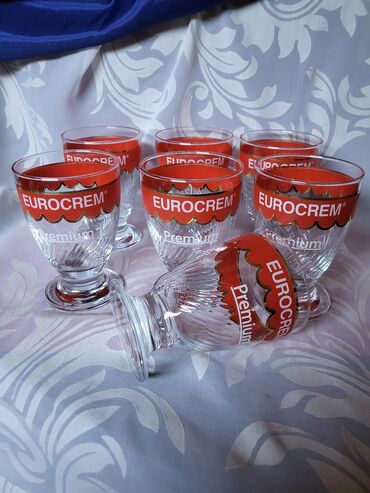 Čaše: Case nove vintaz,eurokrem. Case bez ostecenja sve na njima odsjaj na lalafo.rs — 9 Čaše: Case nove vintaz,eurokrem. Case bez ostecenja sve na njima odsjaj — 9