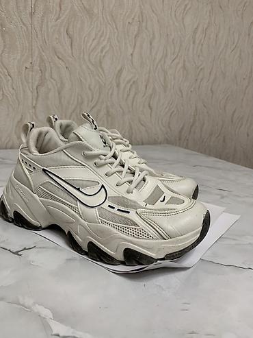 dunk low: Кроссовки Nike Air (белые с темно‑синими акцентами) - Формат — 1