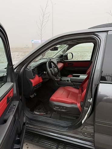 Toyota: Toyota Sequoia: 2022 г., 3.5 л, Гибрид, Внедорожник — 5