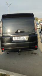 гидравлический домкраты: Honda Stepwgn: 2003 г., 2 л, Автомат, Газ, Минивэн