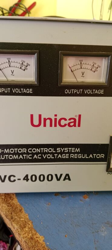 Özü yapışan divar kağızları: Unical AVC-4000VA – Avtomatik AC Gərginlik Stabilləşdiricisi - Güc