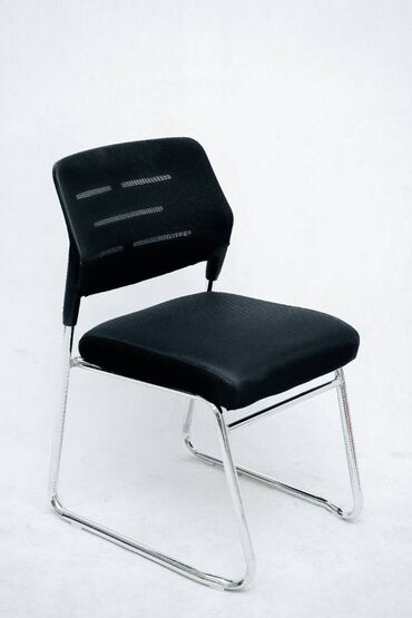 продаю офисные стулья: Стулья Офисные, С обивкой