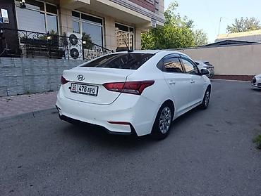Транспорт: Hyundai Solaris: 2017 г., 1.4 л, Механика, Бензин, Седан — 4