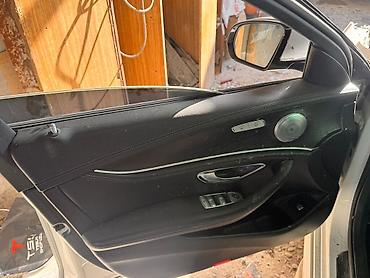 ls 400: Mercedes-Benz E- (W213) 2017г бензин 
Продается целиком — 4