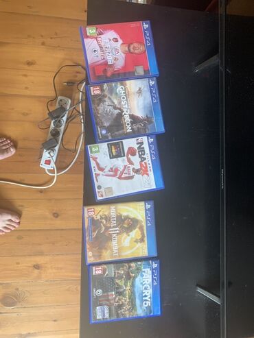 купить приставку сега: В комплекте игровая консоль Sony PlayStation 4 Pro, два контроллера