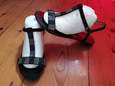 Повседневные платья: Платье 3шт. 44-46-48разм. Район пр.Чуй -Разина не доезжая ТЭЦ — 18