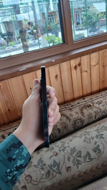 Apple iPhone: IPhone 14 Pro — 5