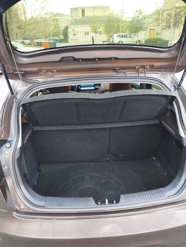 Kia: Kia Rio: 1.4 l | 2012 il Hetçbek — 5