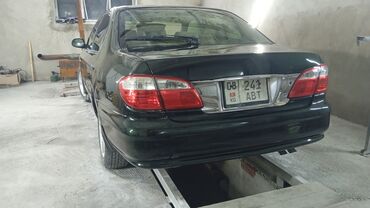 сут машине: Nissan Maxima: 2002 г., 2 л, Автоматтык, Бензин, Седан
