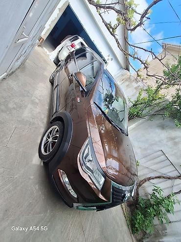 changan uni z təkər: BAIC wevan – qəhvəyi metalik rəng Xüsusiyyətlər: - Kuzov: 5 qapılı — 2