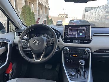 Продажа авто: Toyota RAV4: 2020 г., 2.5 л, Вариатор, Гибрид, Кроссовер — 9