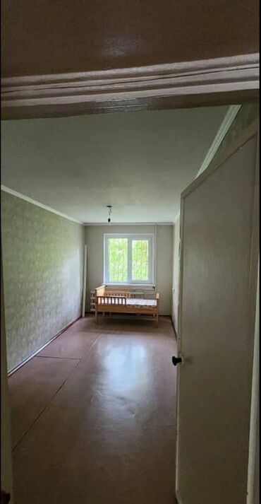ак жол раздольное: 3 комнаты, 58 м², 104 серия, 1 этаж, Старый ремонт