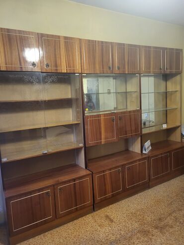 прихожая под заказ: Продаю стенку для зала советского производства. в который входит 4