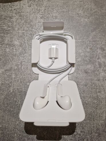 slušalice za telefon: Prodaje se Apple EarPods(Lightning). Novo