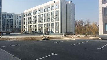 Паркинги: Парковочные места во дворе современного жилого комплекса. - Разметка — 3