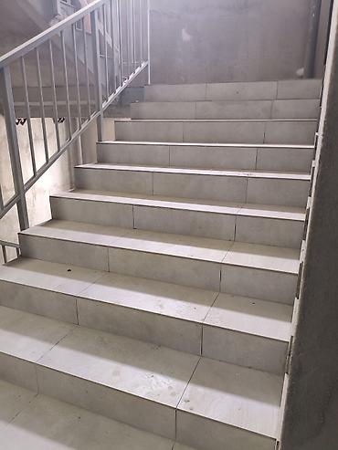 60: 2 комнаты, 61 м², Киргизия 1 106 серия улучшенная, 9 этаж, ПСО (под самоотделку) — 3