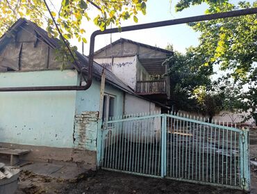 дом гараж: Времянка, 120 м², 2 комнаты, Собственник, Старый ремонт