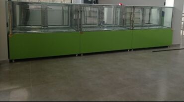 Digər biznes avadanlığı: Təzə tam olaraq ideal vəziyyətdə 1,5 m 3 ədəd şirniyyat vitrini 1,5 m