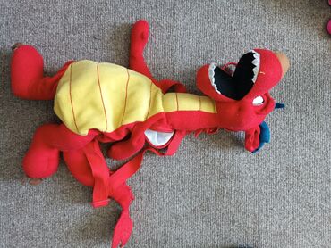 игрушка осьминог: Продается рюкзак-игрушка дракон на застёжке🐲🐉. вместимость не очень