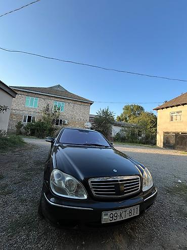 mini cooper kreditle: Mercedes-Benz S-Class W220, qara rəng, sedan kuzov. Xarici — 3