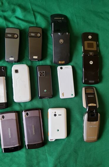 Ostali mobilni telefoni: Kolekcija starih mobilnih telefona – mešavina klasičnih modela iz — 12