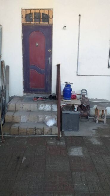 bakixanov villa: 3 otaqlı, 100 kv. m, Orta təmir