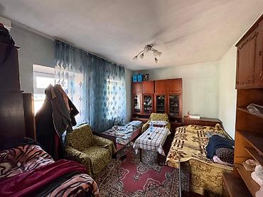 Продажа коттеджей и домов: 🏡 Продается участок с домом в перспективном районе Бишкека! 📍 ж/м — 7