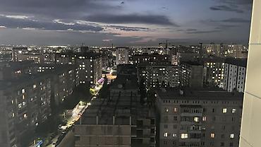 sky: Сдается 2-ух комнатная переделанная 3-шку * 2 спальни + зал. • Район — 2