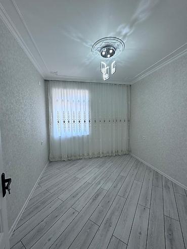 panel evler: Yeni Günəşli Massiv D, 3 otaqlı, Yeni tikili, m. Həzi Aslanov, 94 kv. m — 4