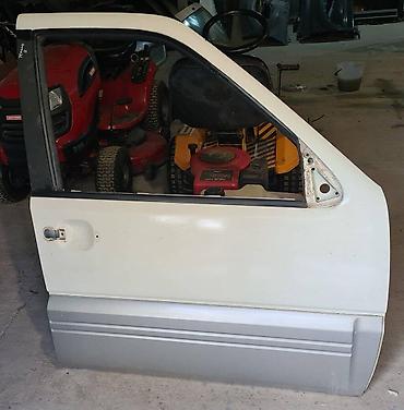 VRATA PREDNJA DESNA ZA NISSAN TERRANO OD 1995. DO 2005. GOD